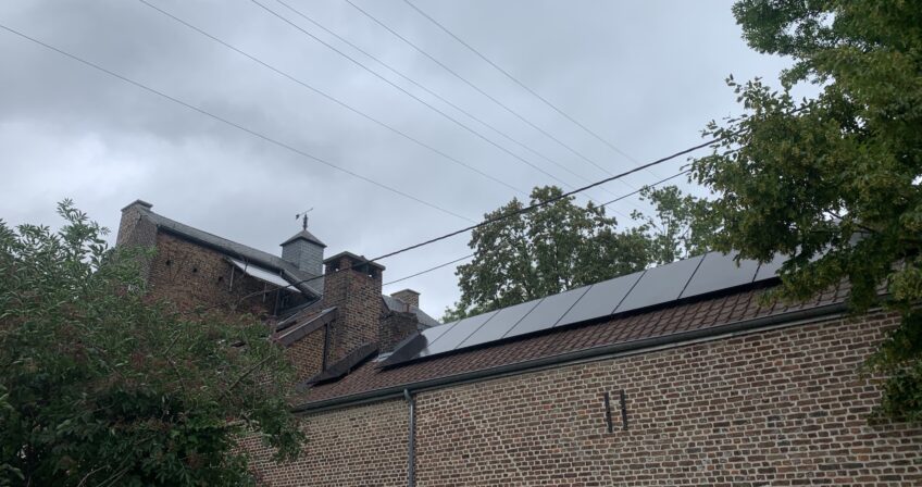 NRJ+ : Installation Photovoltaïque de Haute Performance à Liège Centre - 27 Panneaux de 510W