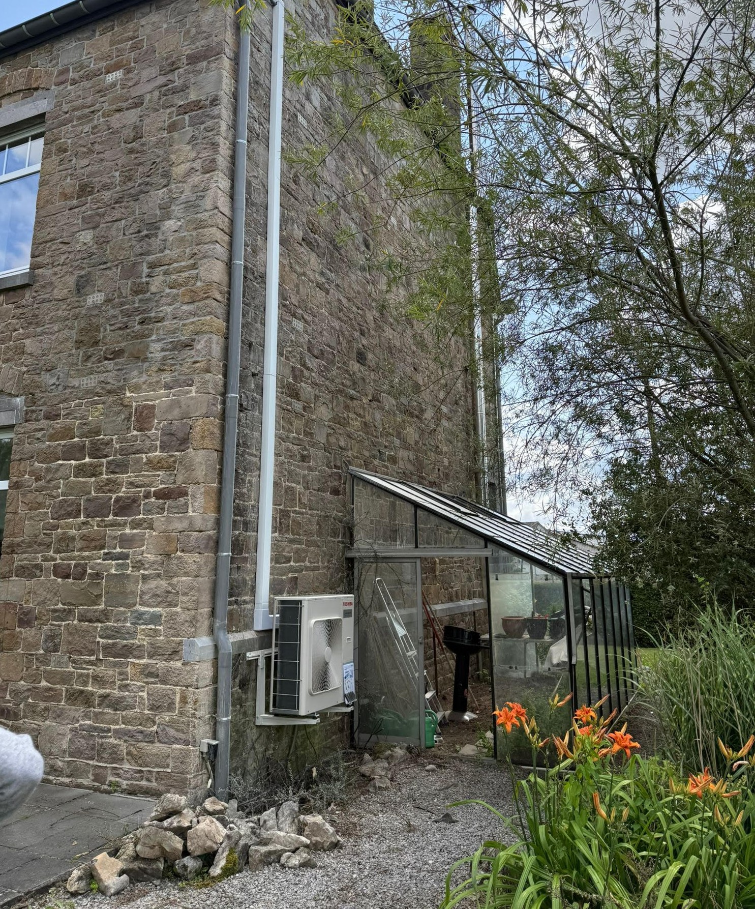 Installation de pompe à chaleur air‑air – unité extérieure